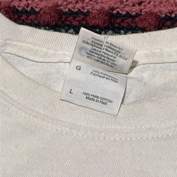 Wolves with Roses Shirt - L - Picture 4 of 7